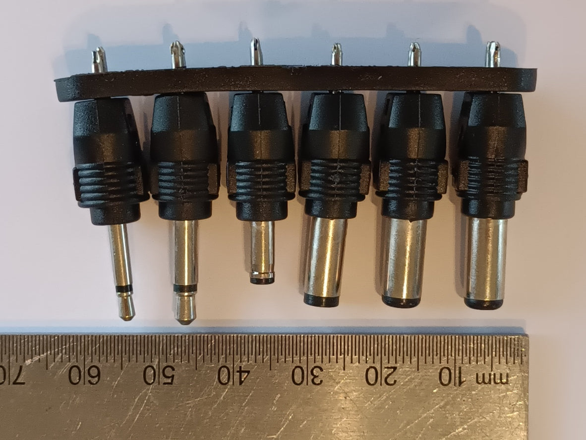 Universal AC/DC 3~12V Power Adapter with 6 Tips