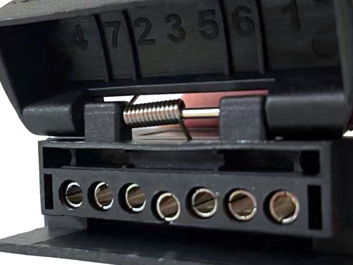 7-Pin Flat Trailer Plug Socket with Cable Gland – NZ 12V Towbar Connector